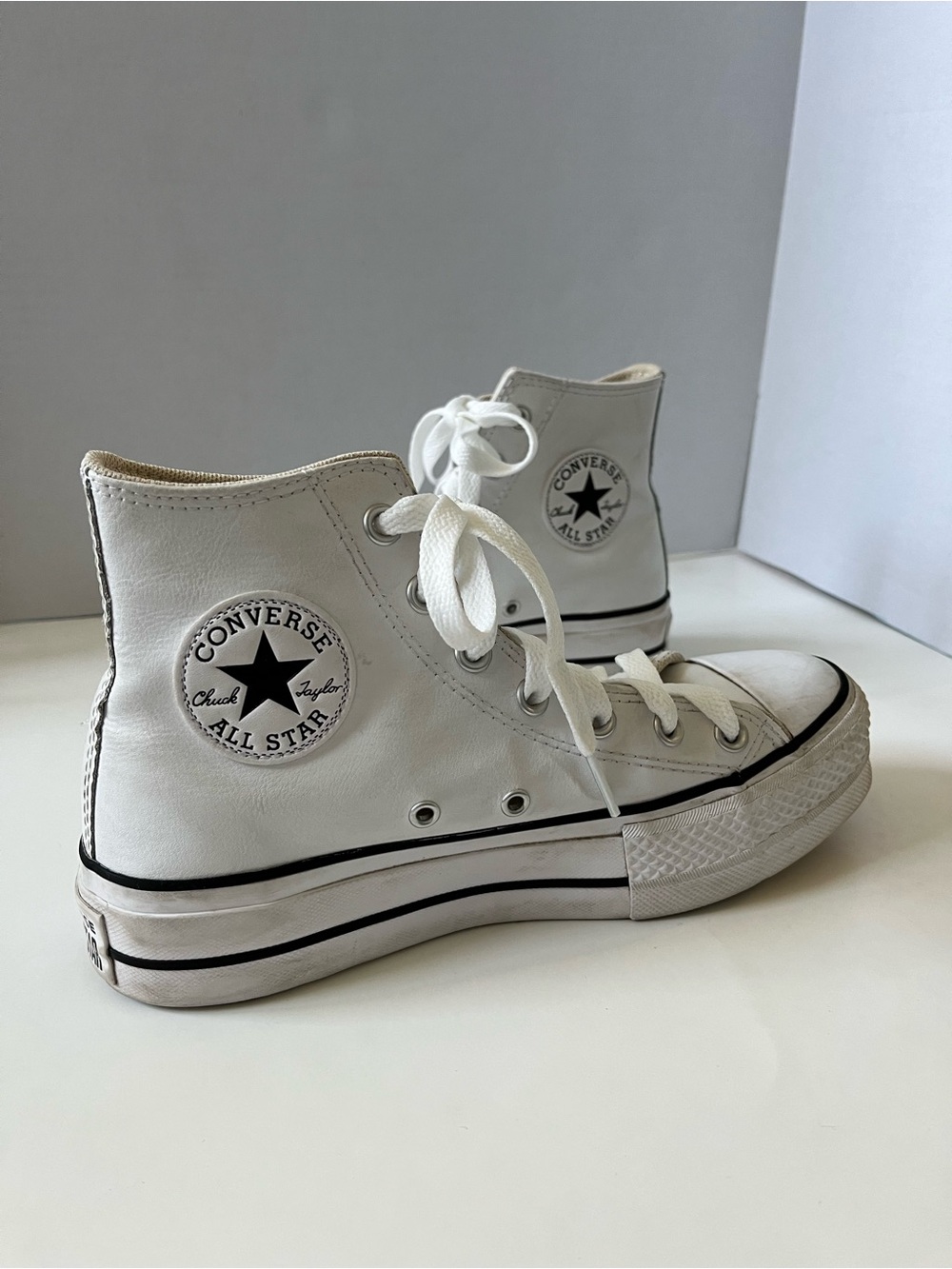 Converse All Star White High Top Leather Chuck Taylor Platform Sneakers size W 7